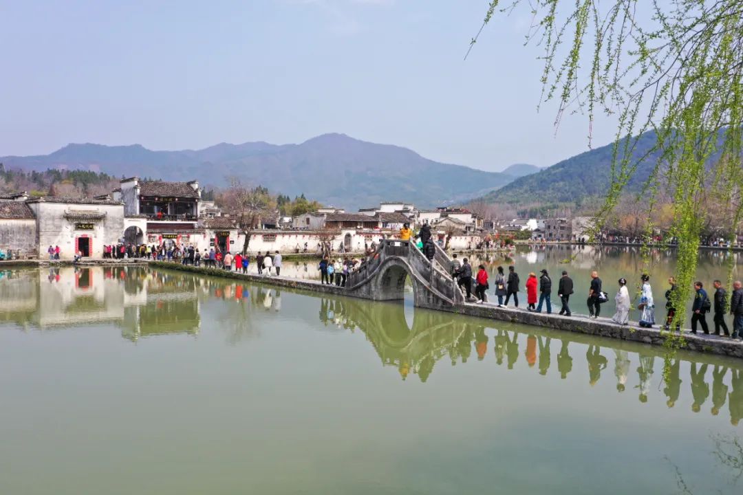 黄山旅游发展股份有限公司招聘_黄山旅游有限公司待遇_黄山旅游招聘信息