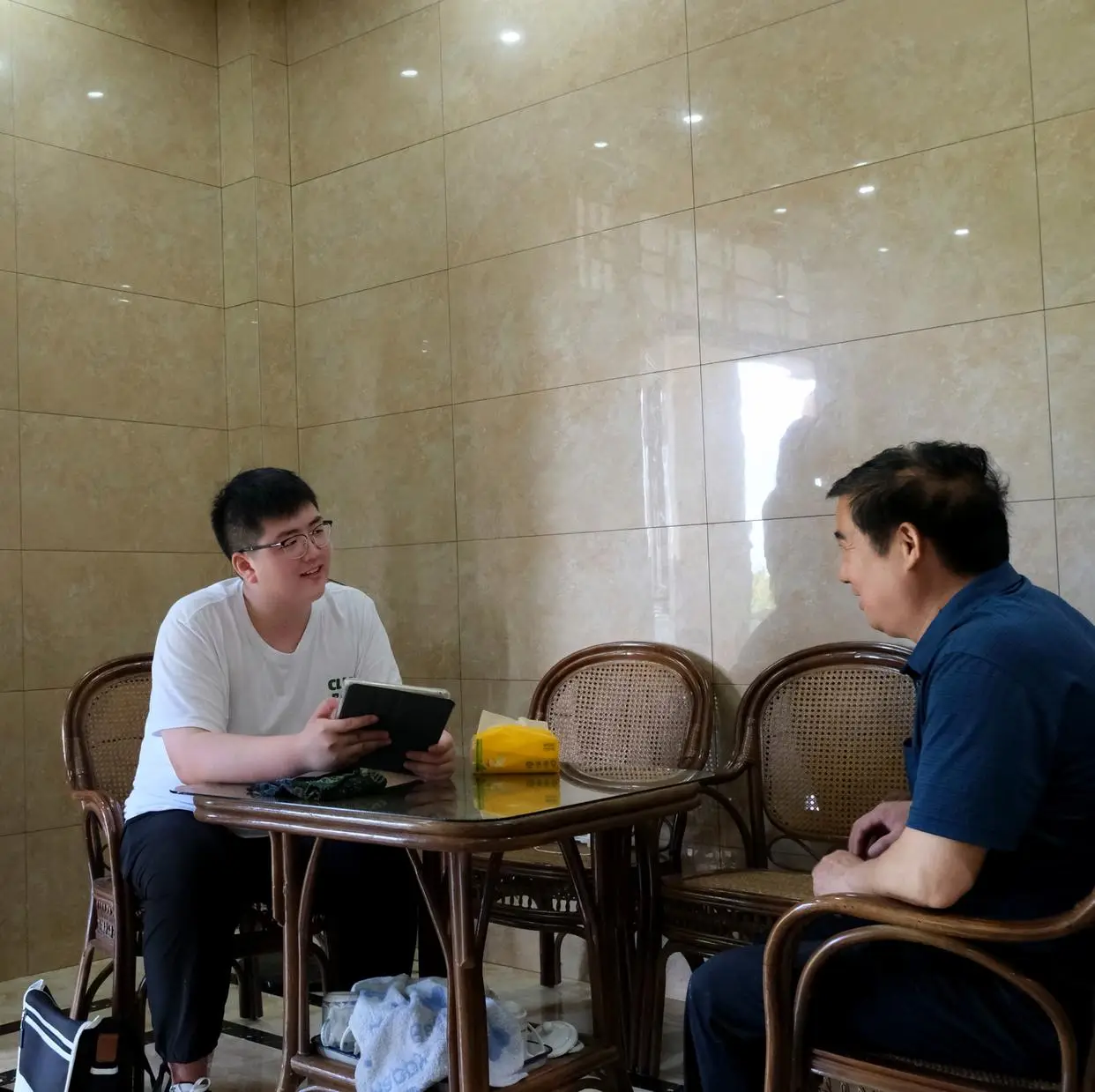 人性本质与自我价值实现_联系人性,人的本质,谈谈人的价值_高情商人际关系