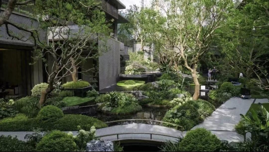 8月西安楼市延续下行趋势，价格战不断，远洋未央华府推特价房