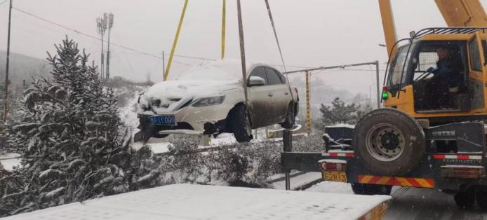人保财险雨雪天气应急响应_人保汽车保险理赔需要交强险保单复印件吗_极端天气车险理赔服务