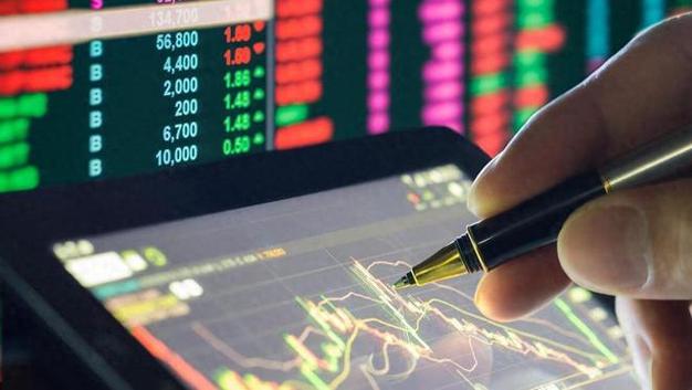 股市投资挑战人性！沪指临界，年度策略箱体整理回踩难？