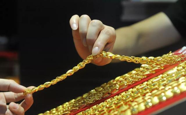 后qe时代专家建议:中国大妈,黄金还能继续买!_黄金投资购买时机_黄金价格下跌原因
