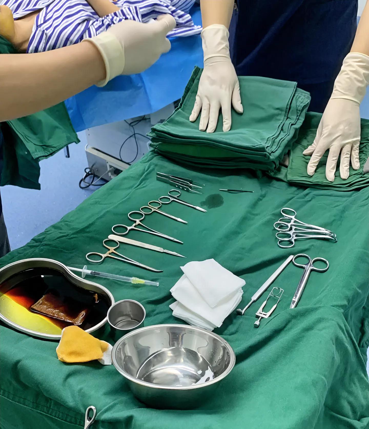 中年男人赚钱_100元白酒的利润有多大_高利润行业避坑