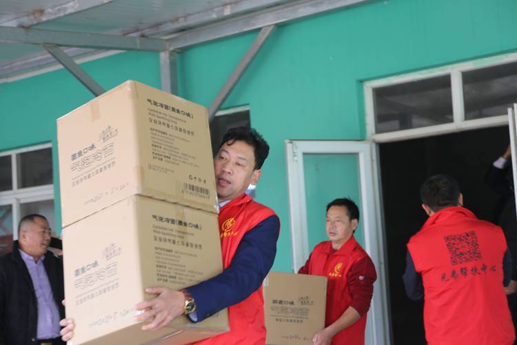 什么是社会责任感的集中体现？奉献精神就是答案